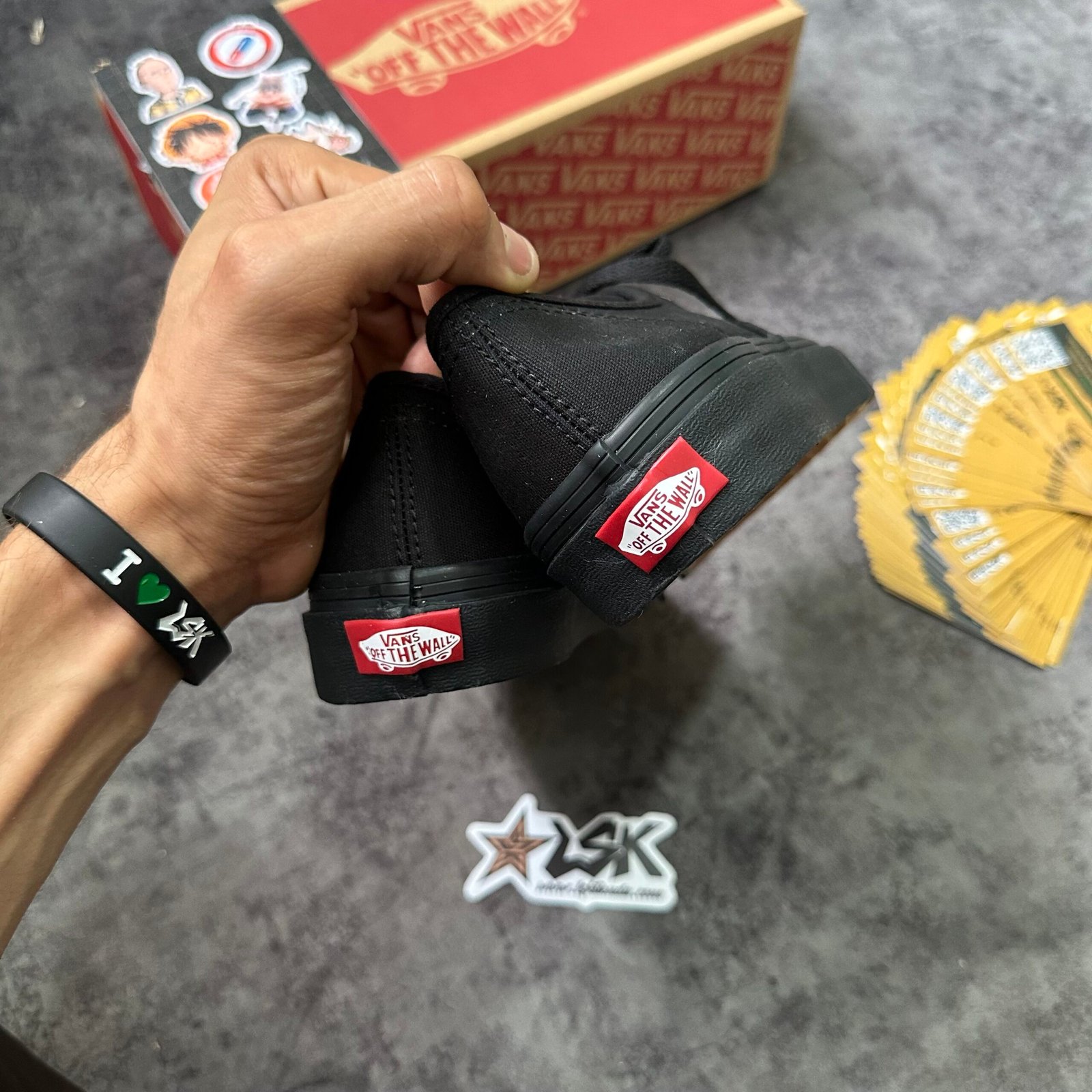 Tenis Clásicos Negros Total Authentic Vans Unisex