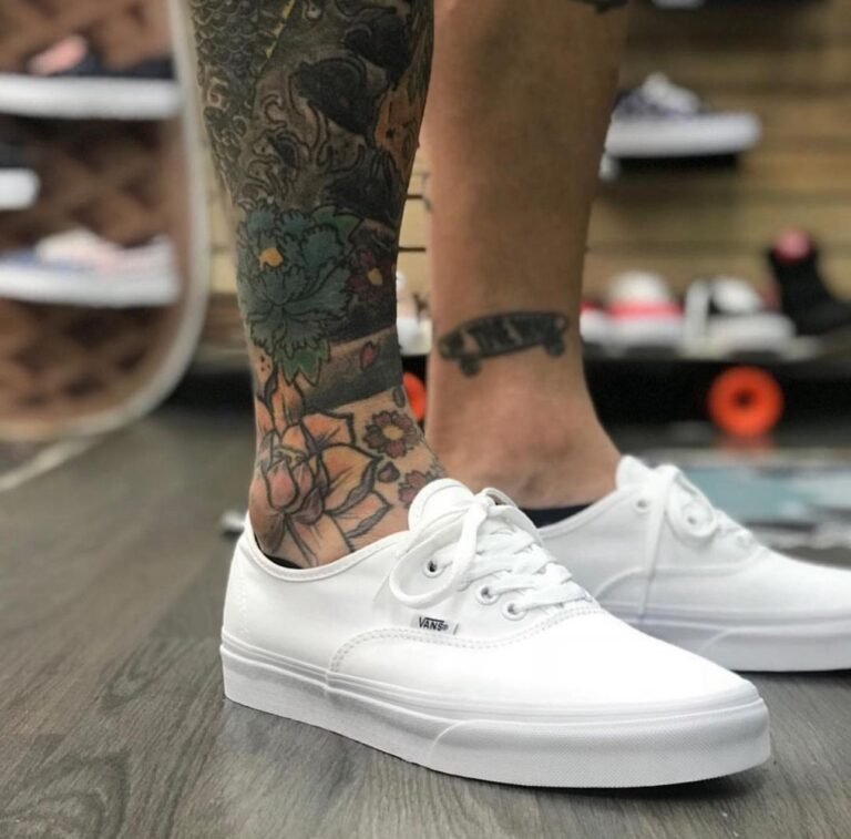 Tenis Clásicos Blancos Authentic Off The Wall Vans Unisex