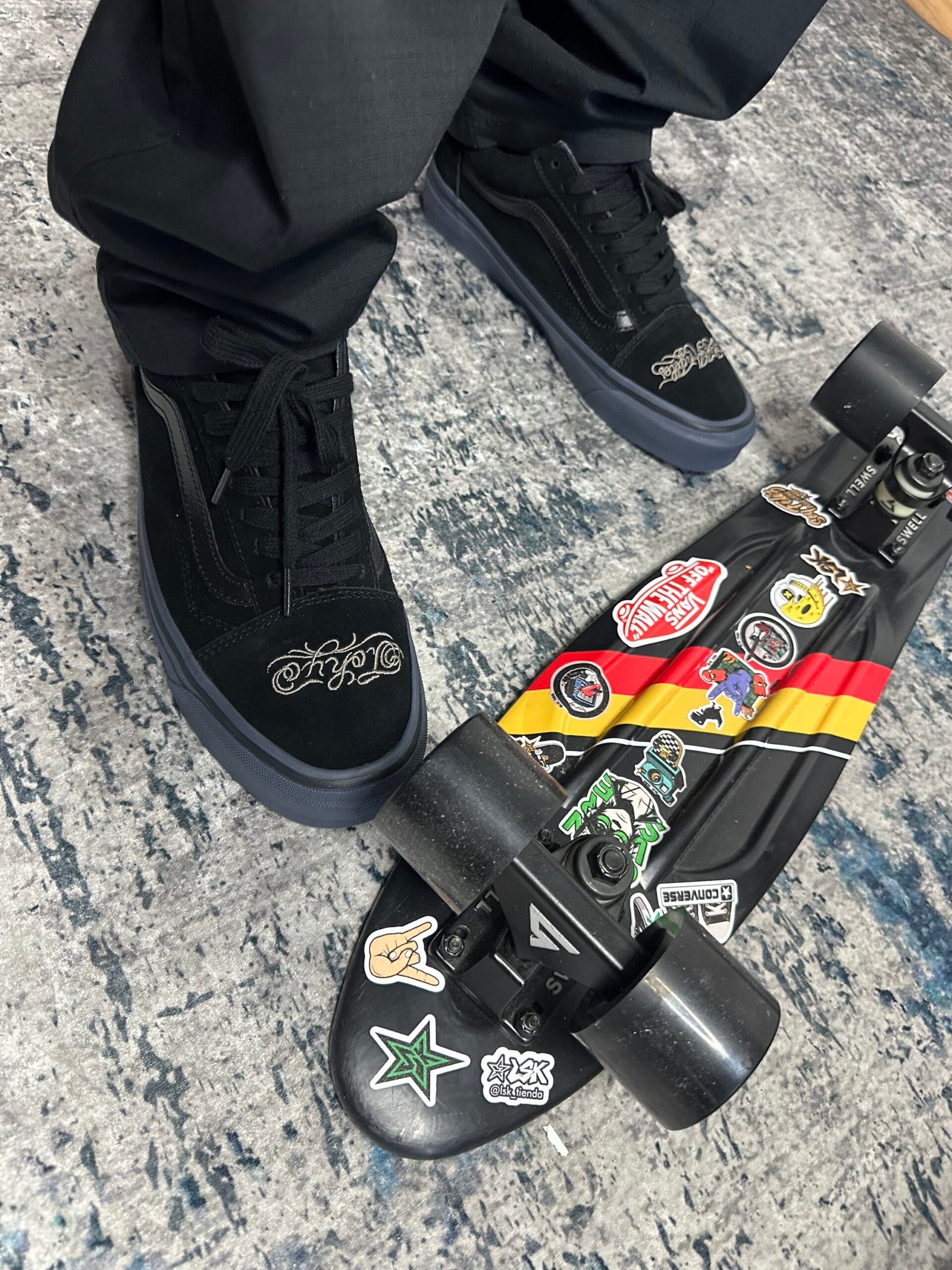 Tenis Negros Vans Old Skool By Uncle x Toons Neighborhood