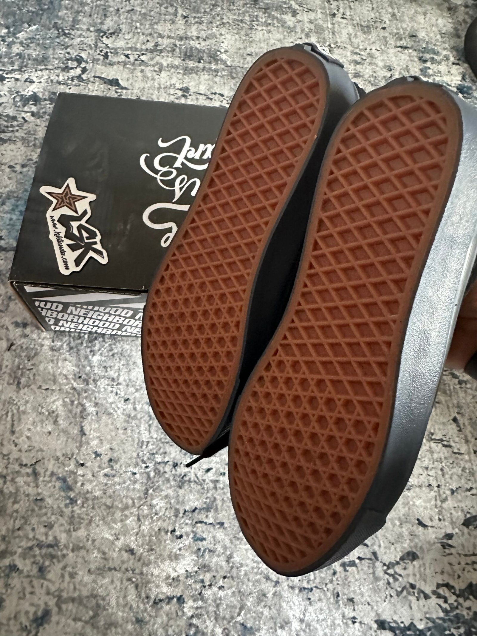 Tenis Negros Vans Old Skool By Uncle x Toons Neighborhood