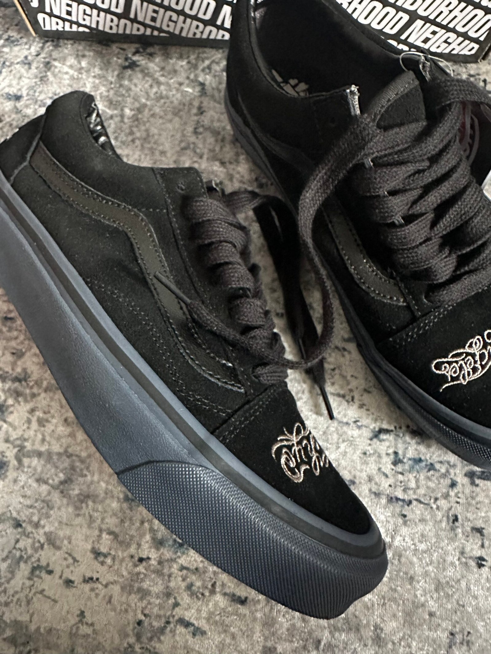 Tenis Negros Vans Old Skool By Uncle x Toons Neighborhood