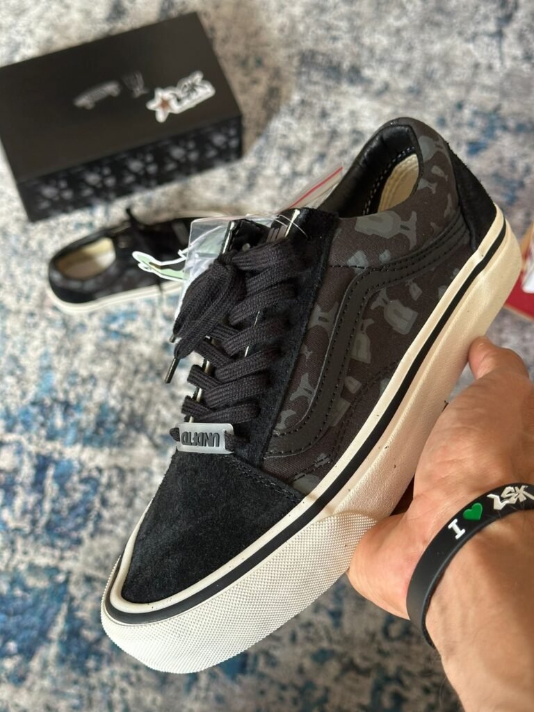 Tenis Vans Old Skool Undefeated Negros Unisex