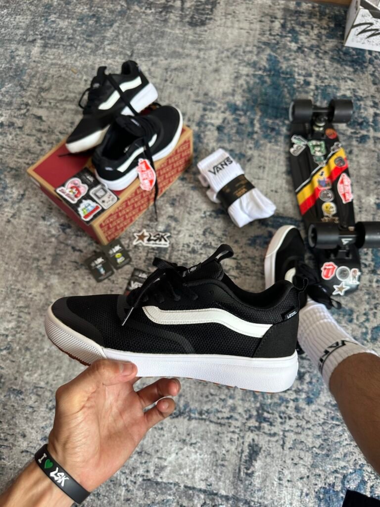 Vans Ultra range black