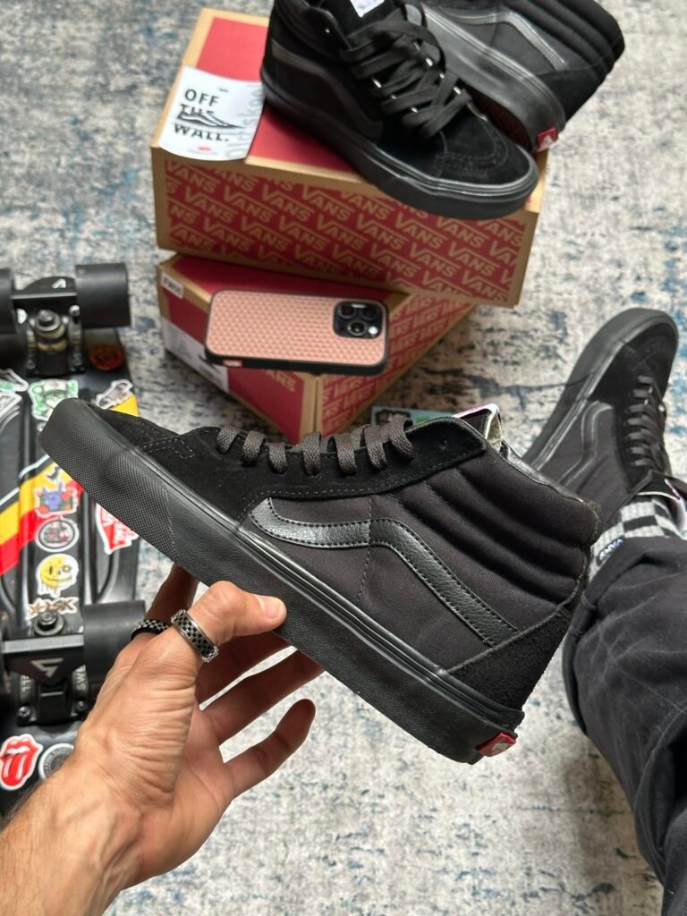 Tenis Bota Clásicos De Gamuza Y Lona Negros Sk8-Hi Vans